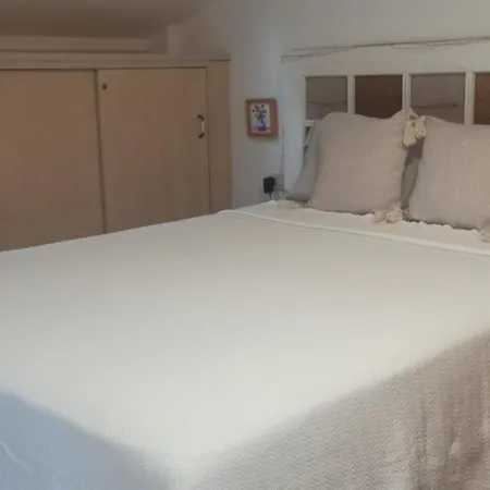 Atico Acogedor En Casco Antiguo Apartment