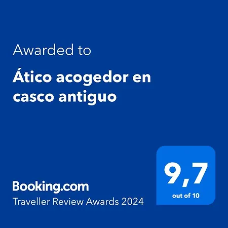Atico Acogedor En Casco Antiguo Apartment