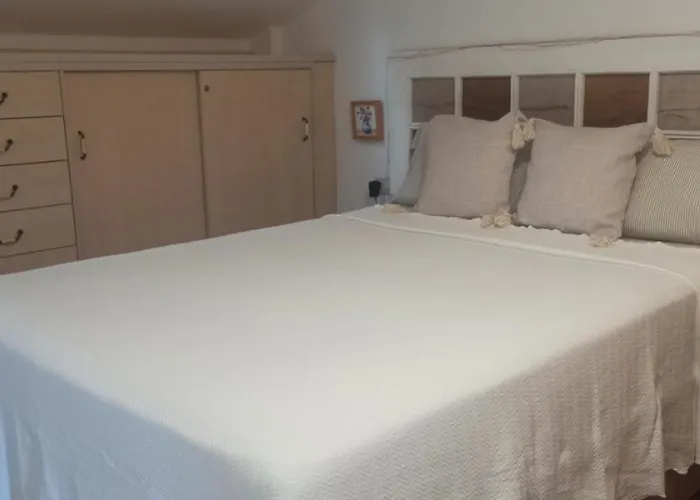 Atico Acogedor En Casco Antiguo Daire